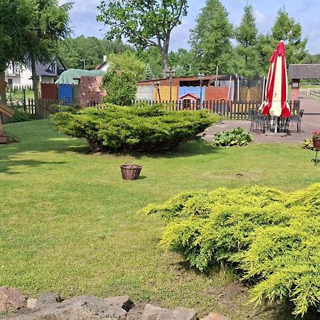 スタラホビツェ Stajnia Pod Debem Bed & Breakfast エクステリア 写真