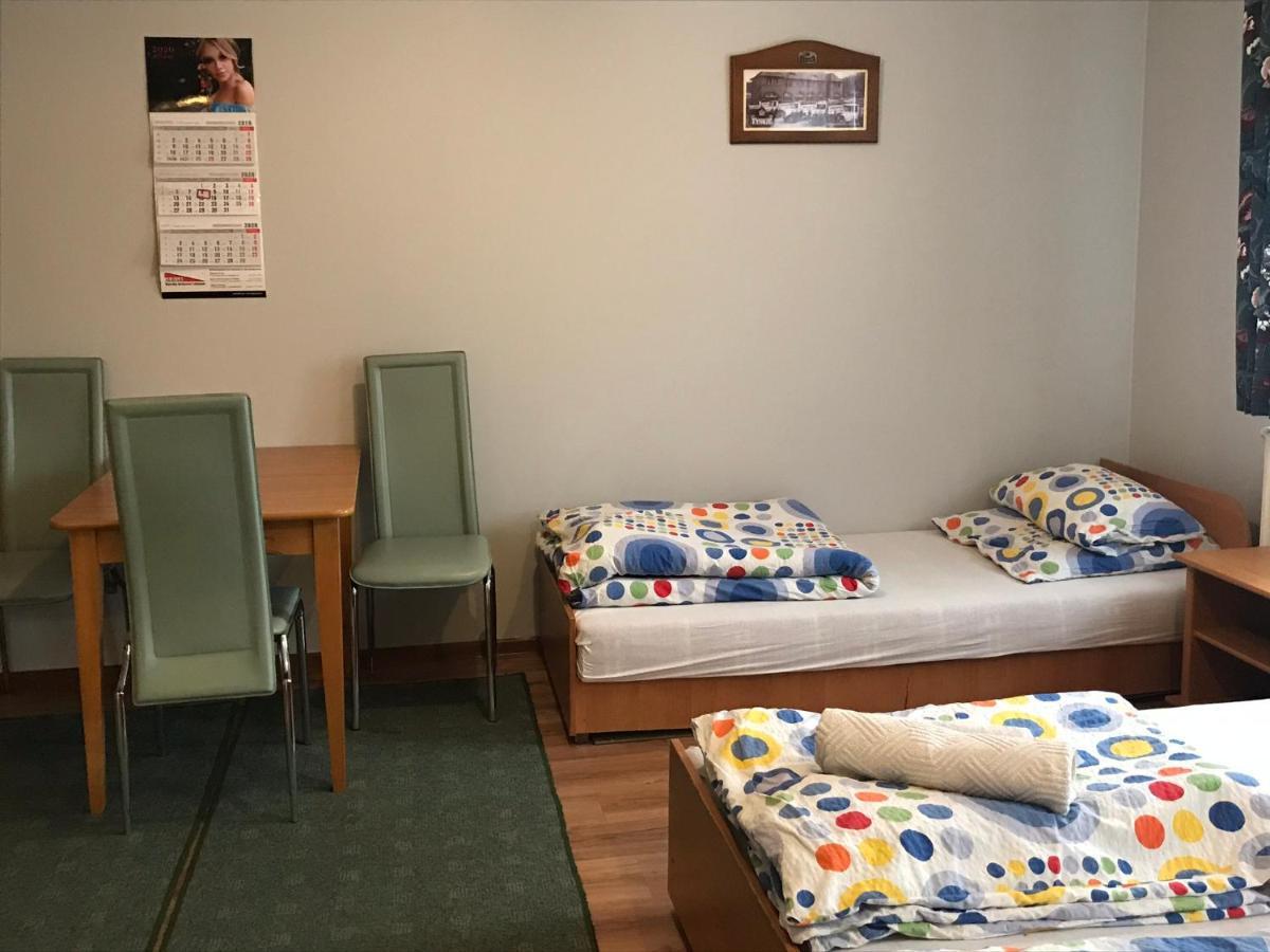 スタラホビツェ Stajnia Pod Debem Bed & Breakfast エクステリア 写真
