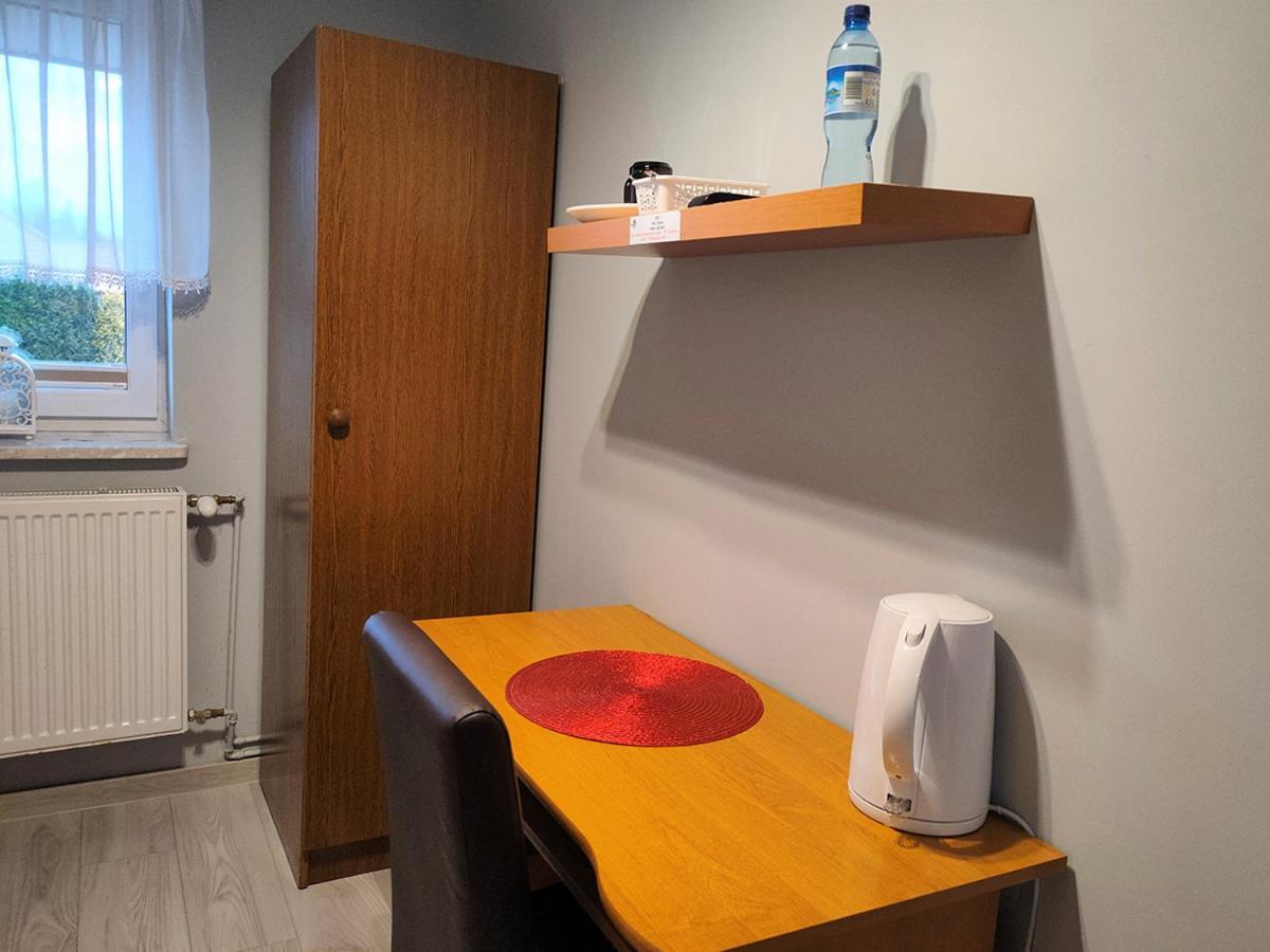 スタラホビツェ Stajnia Pod Debem Bed & Breakfast エクステリア 写真