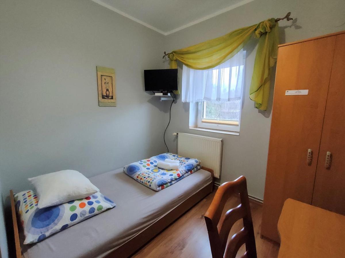 スタラホビツェ Stajnia Pod Debem Bed & Breakfast エクステリア 写真