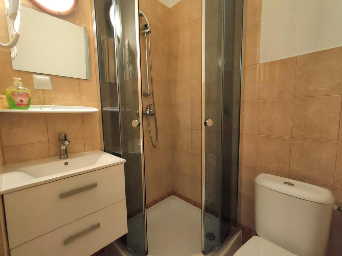 スタラホビツェ Stajnia Pod Debem Bed & Breakfast エクステリア 写真