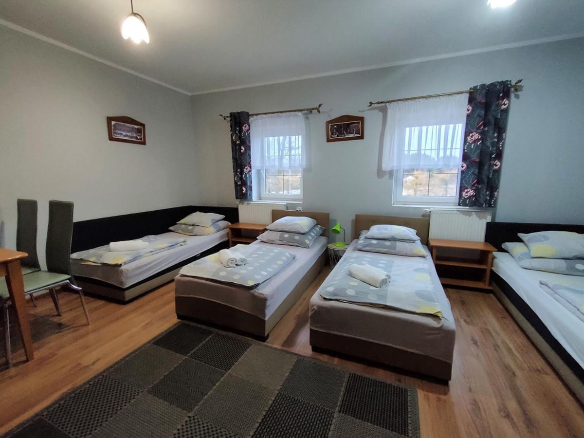 スタラホビツェ Stajnia Pod Debem Bed & Breakfast エクステリア 写真
